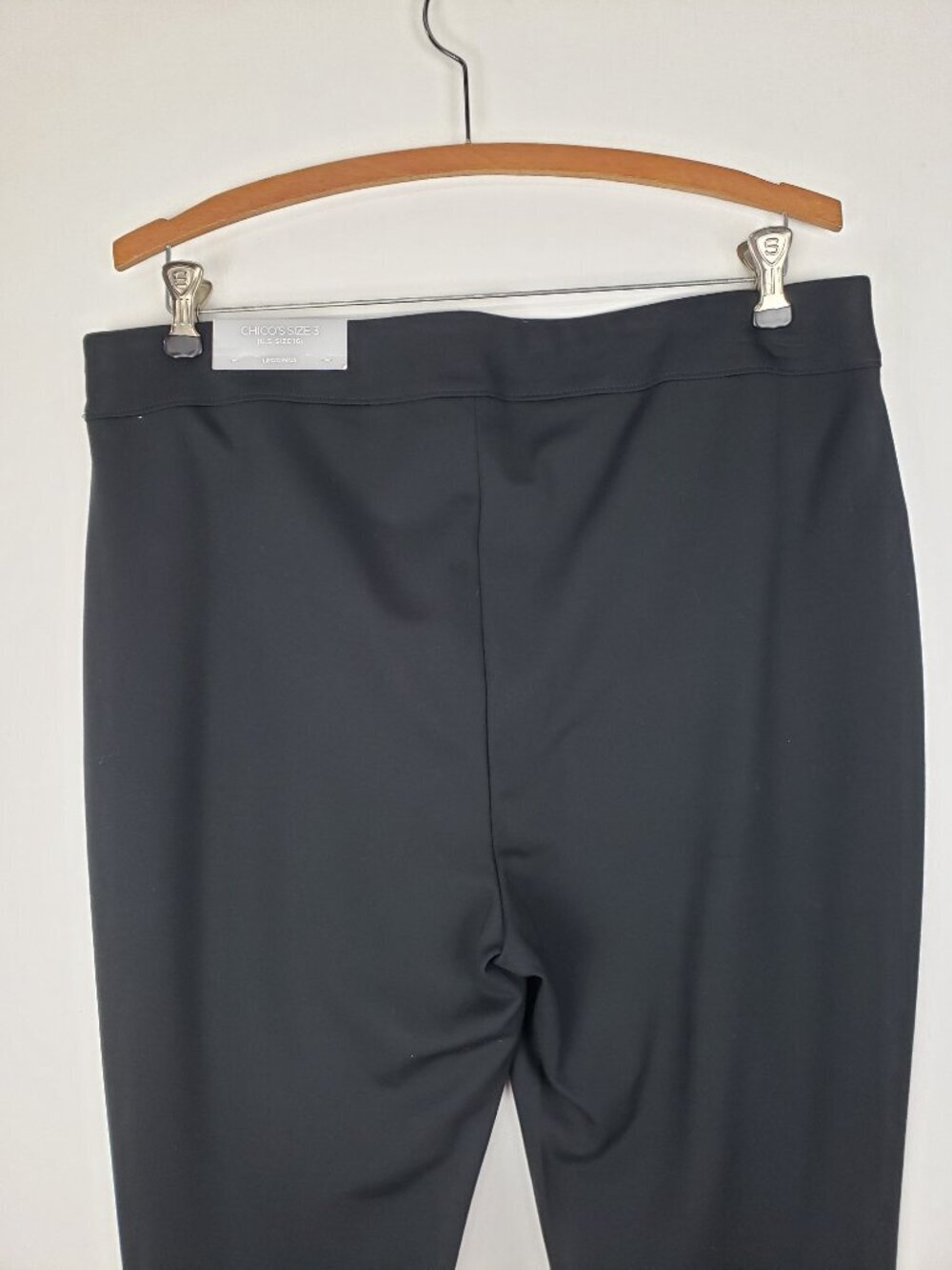 Chicos NWT Black Ponte Rivet Stud Legging Pull On Pants Womens 3/US 16 - Picture 5 of 11